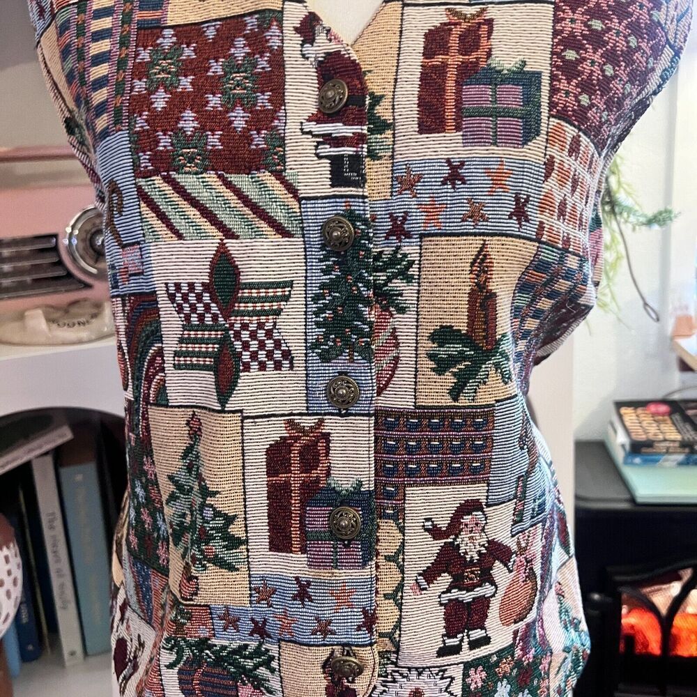 Bobbie Brooks Womens Vintage Tapestry Christmas Santa Vest Sz M 90s Grandma - Picture 3 of 10